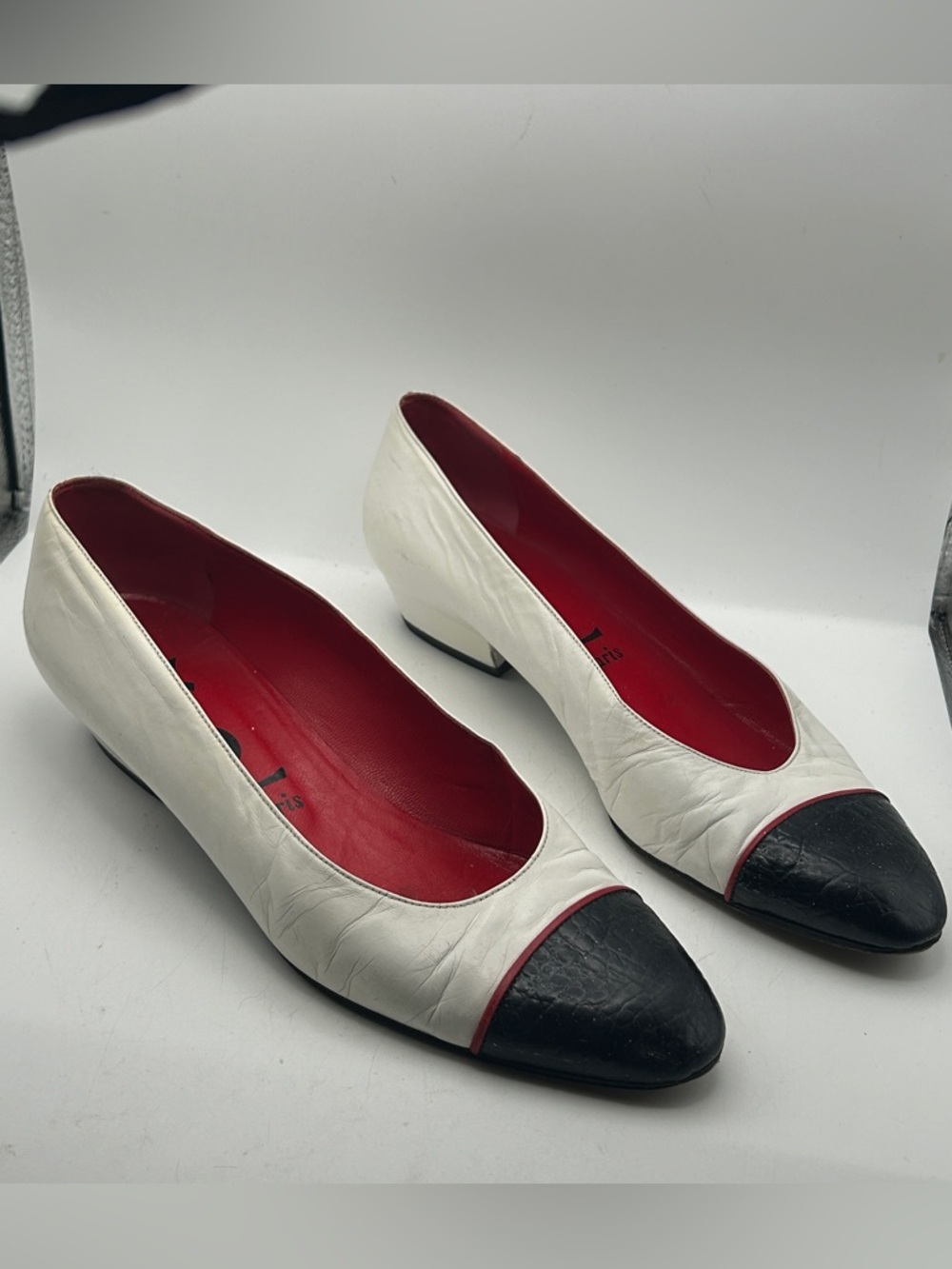 YSL Cap Toe Pumps Leather Vintage Shoes Womans 10 Black White Old Money - Picture 3 of 15